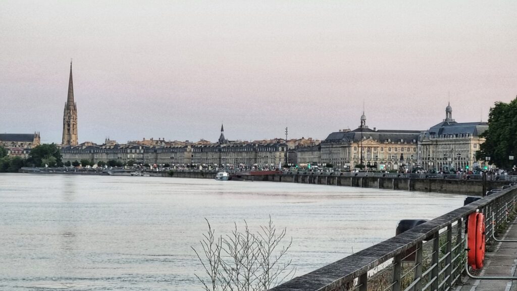 Wat te doen tijdens je stedentrip Bordeaux, fietsen, bezienswaardigheden: Fiets huren oude stad