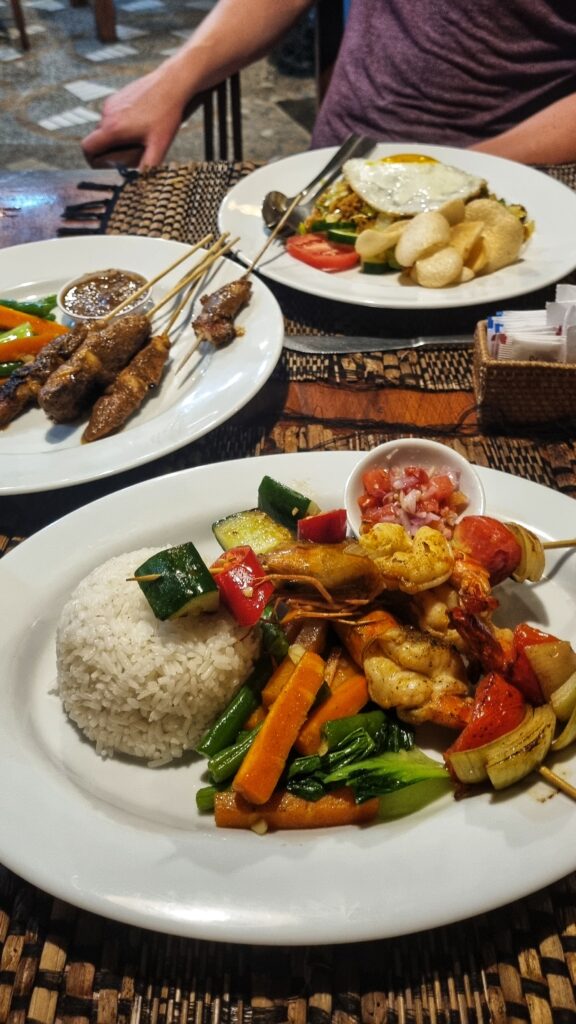 Sambali warung; leuke restaurant tip Mushroom Bay; ; doen op Nusa Lembongan tips