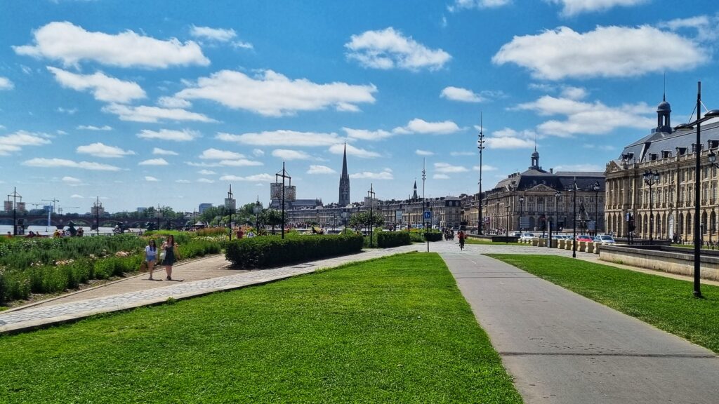 Wat te doen tijdens je stedentrip Bordeaux, fietsen, bezienswaardigheden: park la Garonne