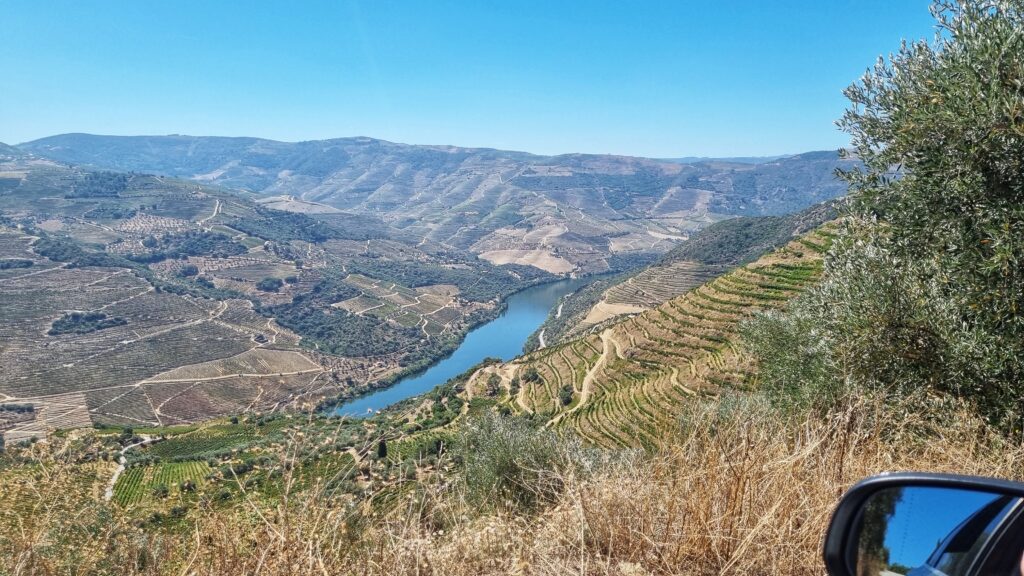 Uitzichtpunt, miradouro; mooiste autoroutes Douro vallei Portugal roadtrip tips