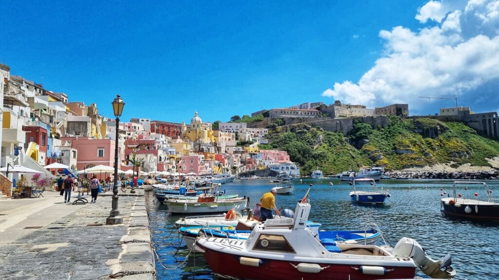 Marina di Corricella; Wat te doen in Procida tips, dagtrip vanuit Napels