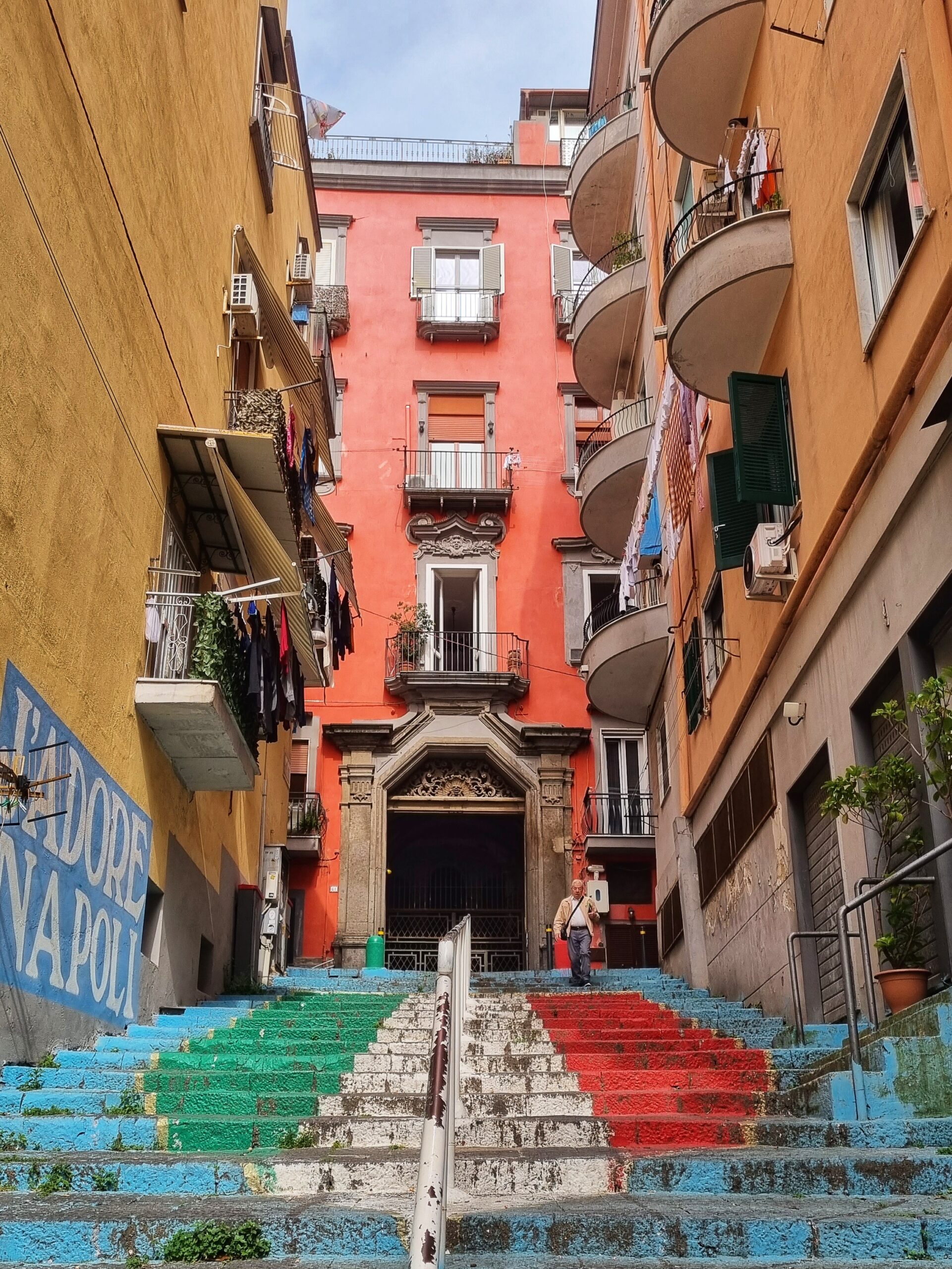 Quartieri Spagnoli stedentrip Napels; mooiste plekken Puglia & tips Napels & Puglia roadtrip