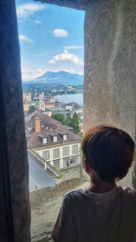 Museggmauer,stadsmuren, uitzicht Luzern; tips wat te doen in Luzern, Zwitserland