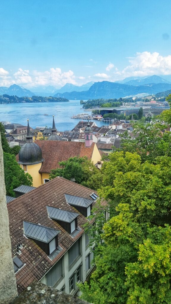 Museggmauer,stadsmuren, uitzicht Luzern; tips wat te doen in Luzern, Zwitserland