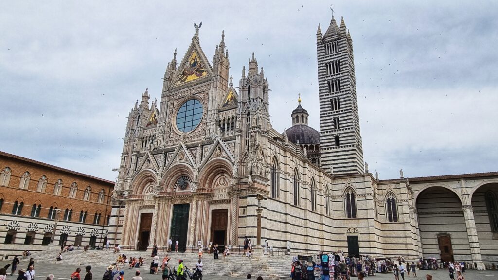 Duomo Siena, met de auto naar Toscane