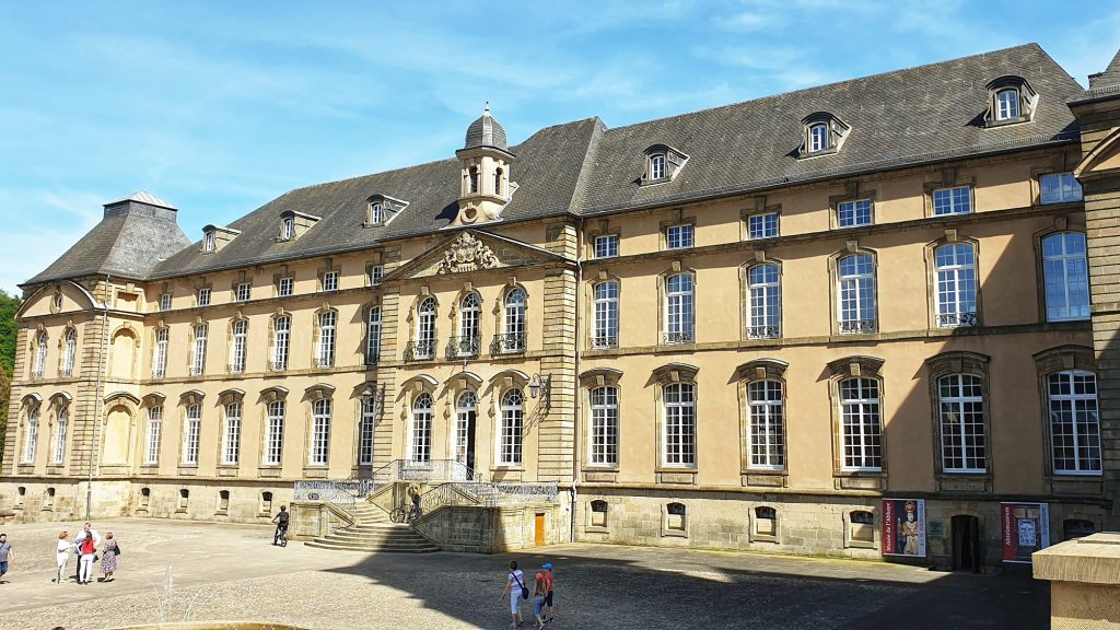 Echternach, uitvalsbasis wandelen Mullerthal regio, klein Zwitserland - roadtrip lang weekend weg Luxemburg tips