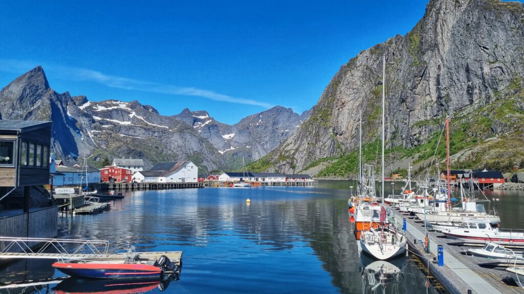Hamnoy haven: Lofoten roadtrip route: bezienswaardigheden & tips