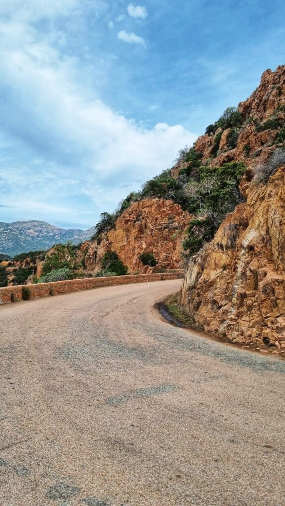 Calanques de Piana, hoogtepunt Corsica, mooiste autoroute (D81 Porto-Piana): tips westkust Corsica, mooiste autoroutes, uitzichtpunten, overnachten westen Corsica