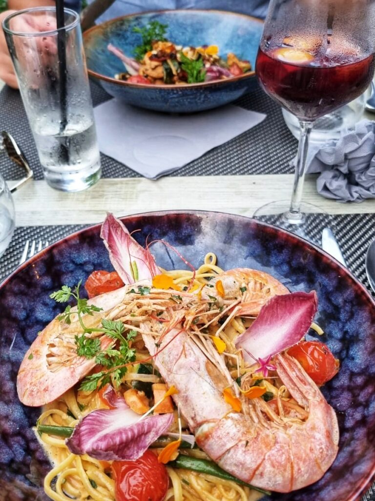 Eten Camping La Pinede, tip om te overnachten in Calvi: tips wat te doen in Calvi, noorden westen Corsica