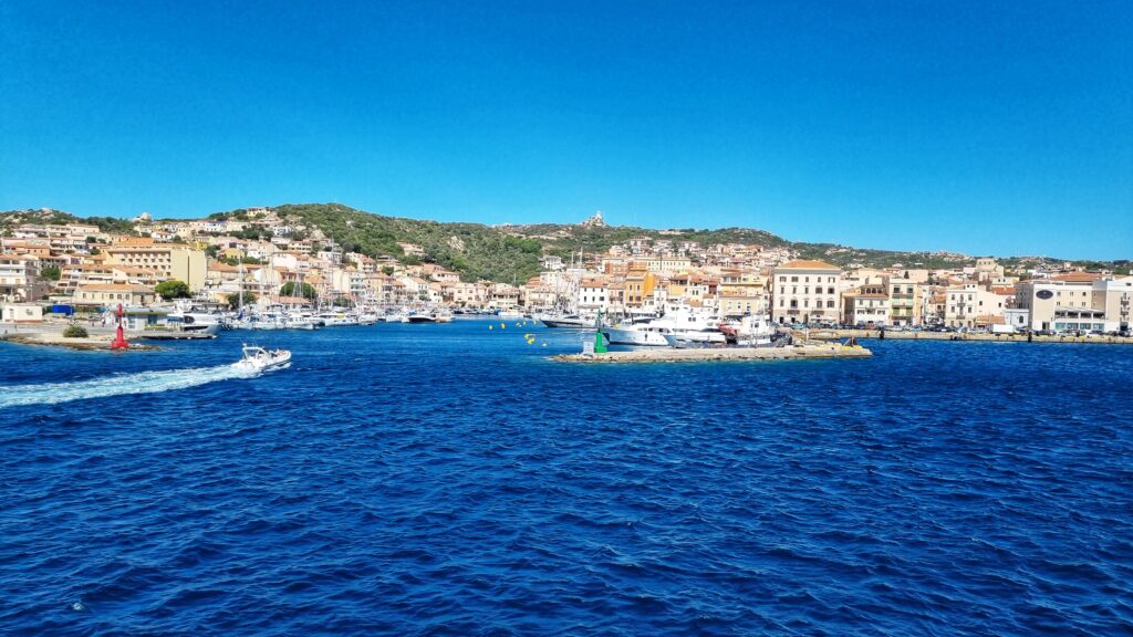 Ferry Palau La Maddalena: eiland La Maddalena Sardinie tips