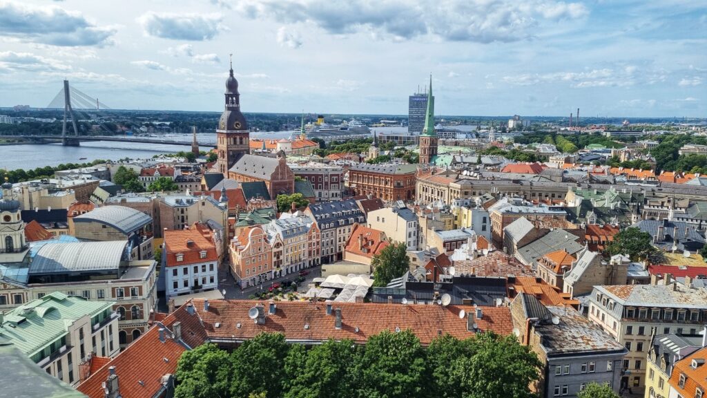 Uitzichtpunt Petri kerk: bezienswaardigheden stedentrip Riga, tips wat te doen!