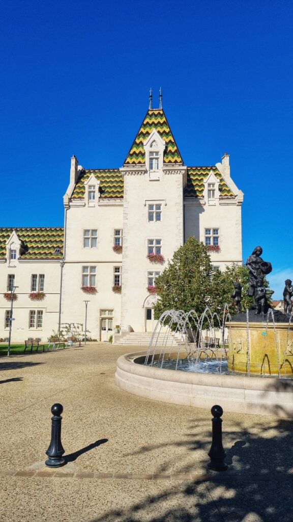 Chateau de la Vella Mersault, Route des Grands Crus; tips bezienswaardigheden + wat te doen in Beaune, Bourgogne (tussenstop Route du Soleil)