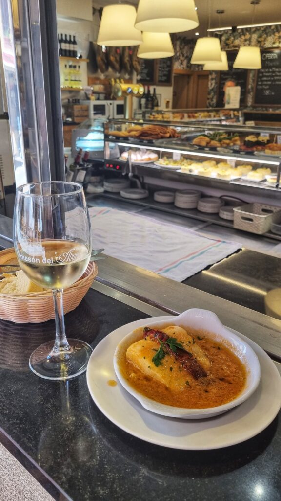 Pinchos-eten-pinchobar-Calle-del-Laurel-bezienswaardigheden-tips-wat-te-doen-in-Logono-Rioja-Spanje