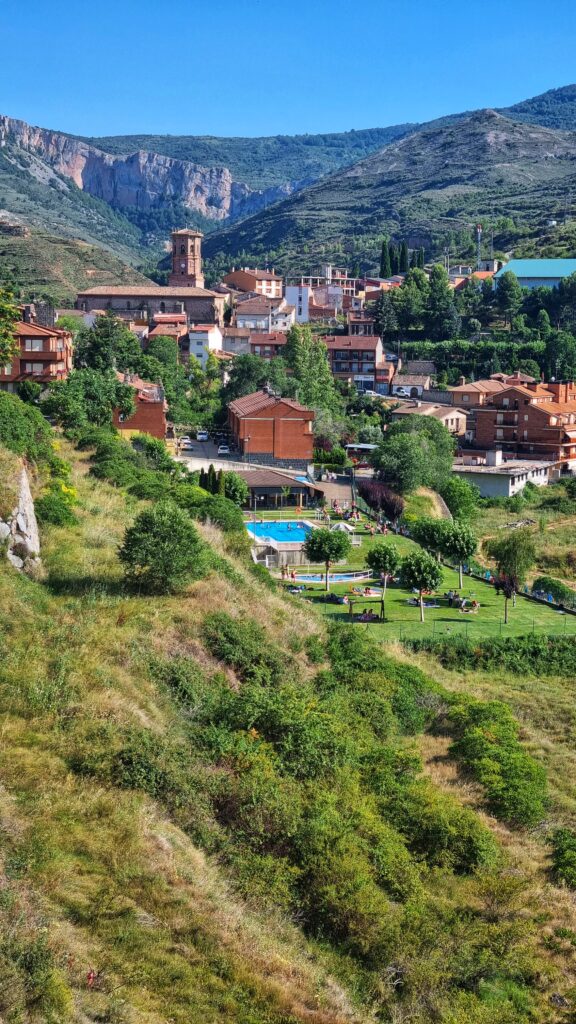 Viguera, overnachten, zwembad; tips wijnstreek la rioja (alavesa wijnroute) en de mooiste Spaanse dorpen