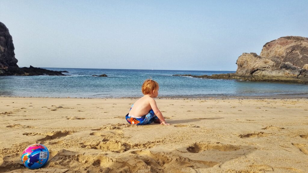 Playa del Papagayo strand; wat te doen op je Lanzarote vakantie: tips, bezienswaardigheden, mooiste plekken