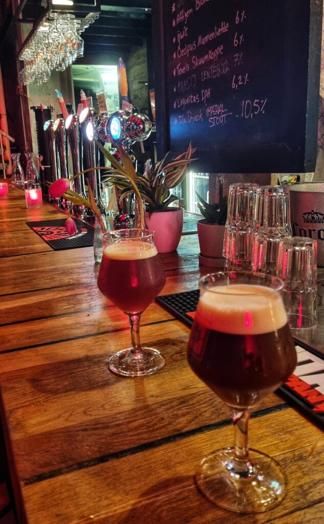Bossche Brouwers biertjes drinken; tips voor je weekendje Den Bosch, een bijzonder leuke Brabantse stedentrip