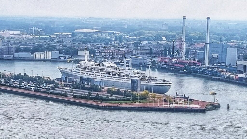 Overnachten op de SS Rotterdam