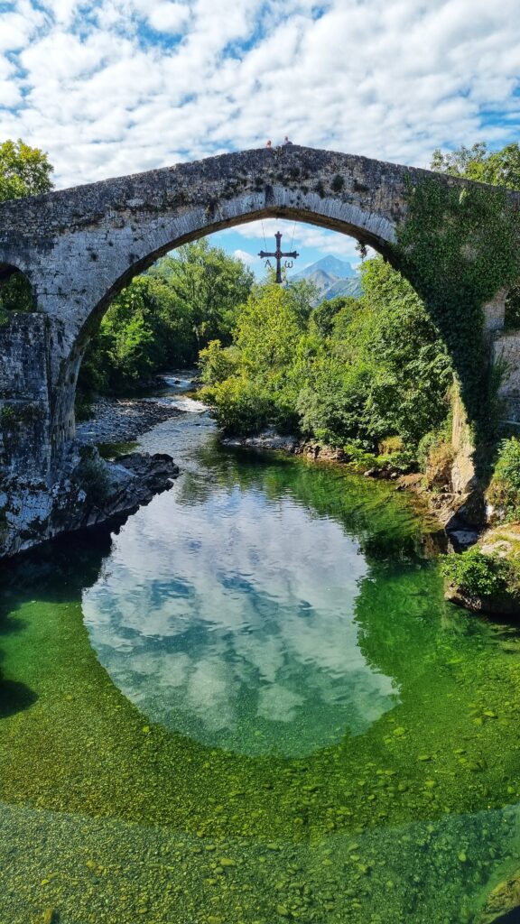 Romeinse brug Cangas de Onís, Picos de Europa: tips & bezienswaardigheden