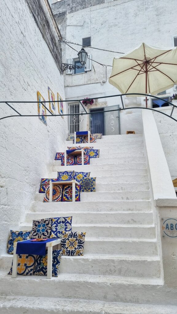 Ostuni Valle d'Itria; mooiste plekken Puglia & tips Napels & Puglia roadtrip