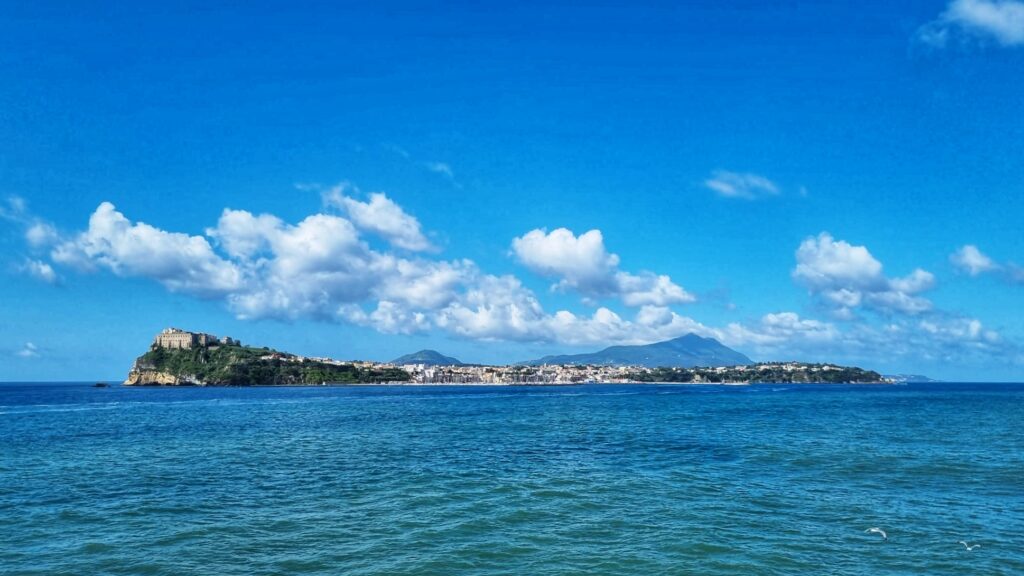 Met de boot naar Procida; Wat te doen in Procida tips, dagtrip vanuit Napels