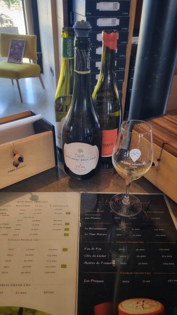 Wijnproeverij wijnhuis Brocard; tips wat te doen in Chablis, Bourgogne, wijnstreek en dorp