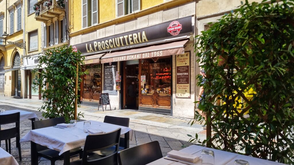 La Prosciutteria Parma (ham en Parmezaanse kaas); bezienswaardigheid, tip wat te doen