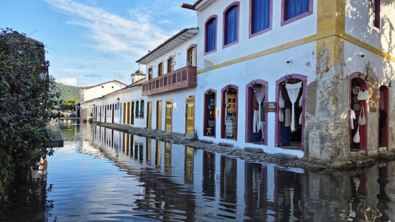 Vloed; tips wat te doen in Paraty Brazilië